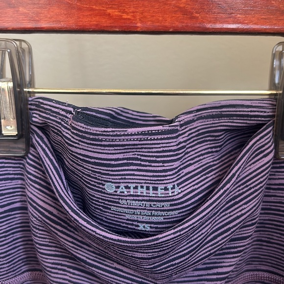 Women's Athleta Ultimate Capri Size XS - Picture 10 of 12